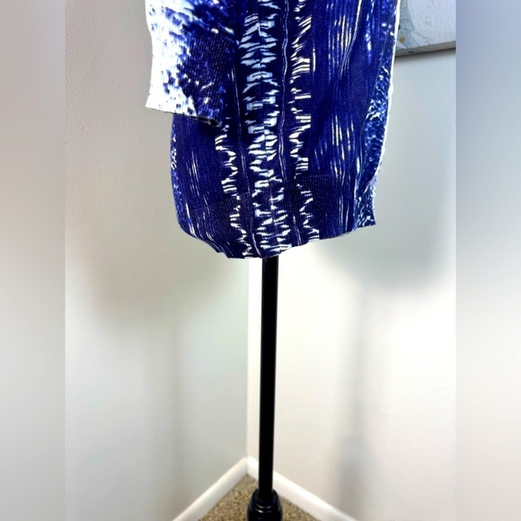 Joseph A. Cardigan Button Down Sweater mesmerizing blue and white pattern size M - Picture 4 of 9